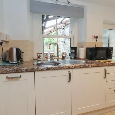 2 The Square סקיפטון